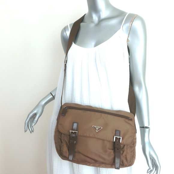 PRADA NYLON VELA MESSENGER BAG ARMY GREEN - Picture 1 of 11